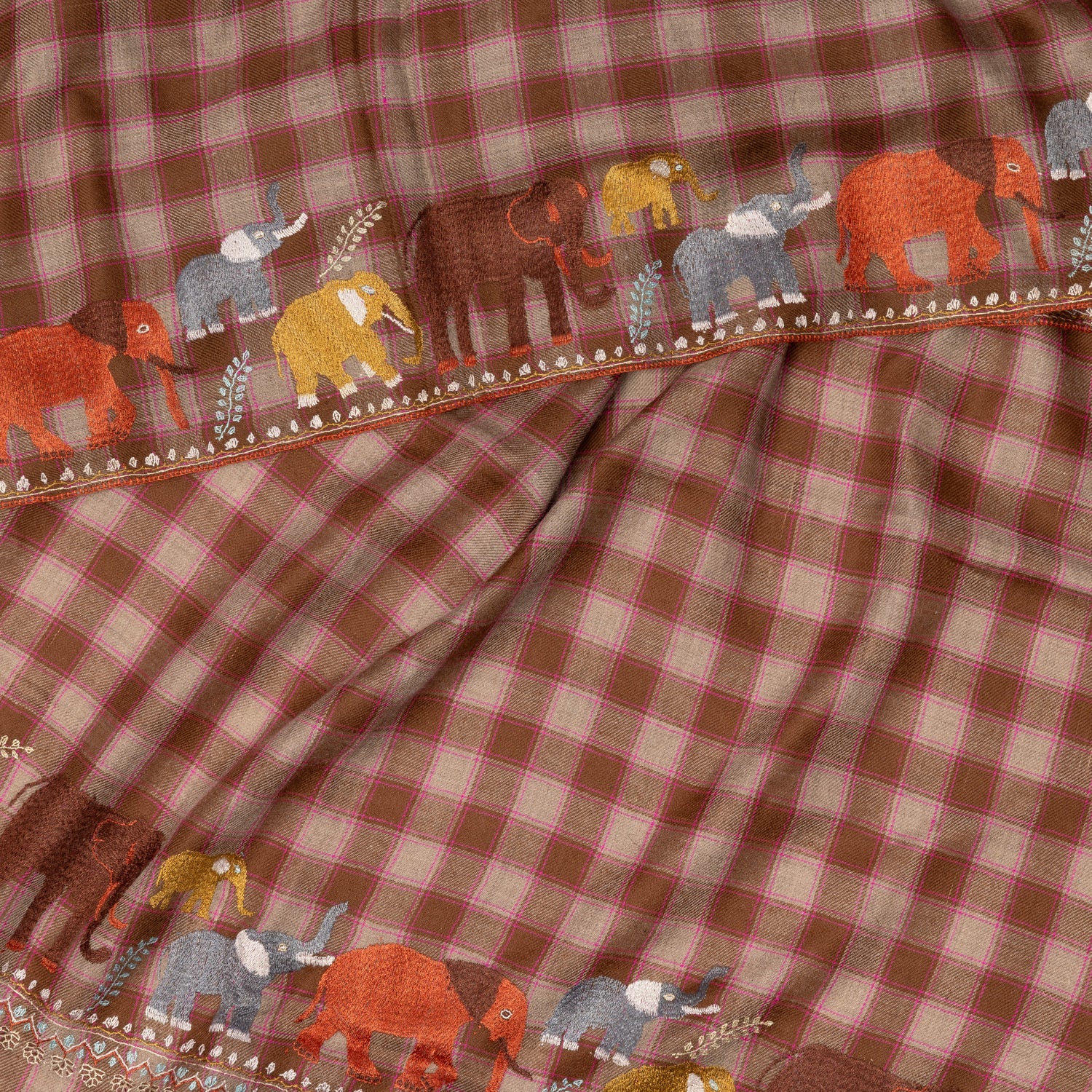Schal "DHARAMSALA" aus feinstem handbestickten Pashmina-Kaschmir - reine Handarbeit